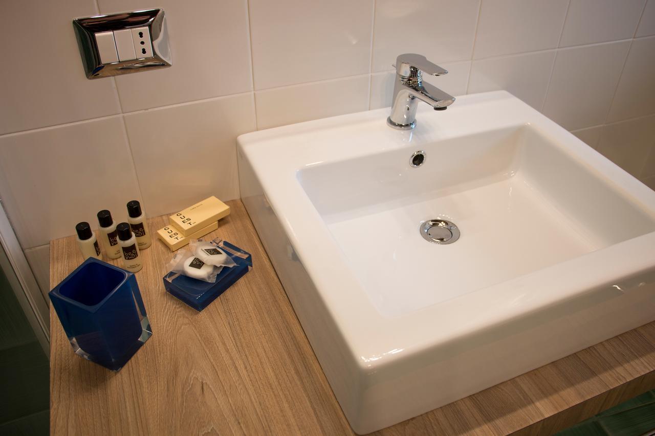 La Cattedrale Dai Tetti Bed & Breakfast Trani Eksteriør bilde